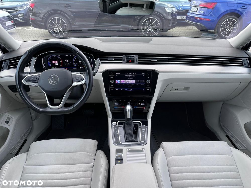 Volkswagen Passat Variant 2.0 TDI Elegance DSG - 13
