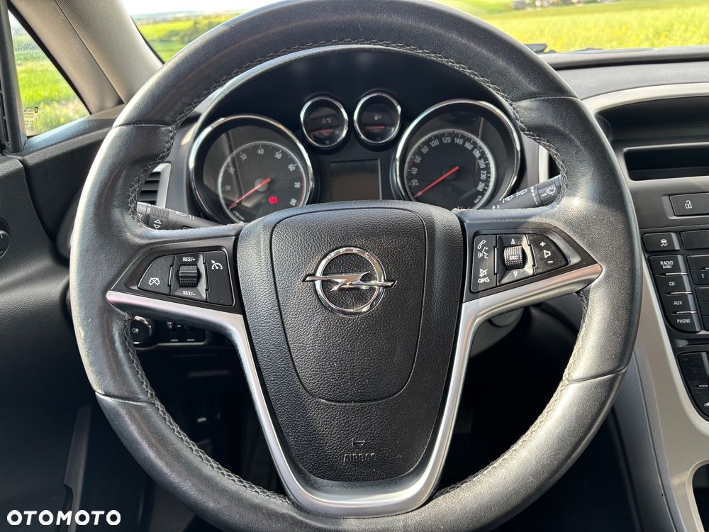 Opel Astra 1.4 ecoFLEX - 9