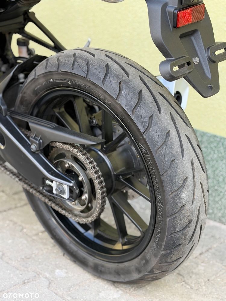 Yamaha MT - 20