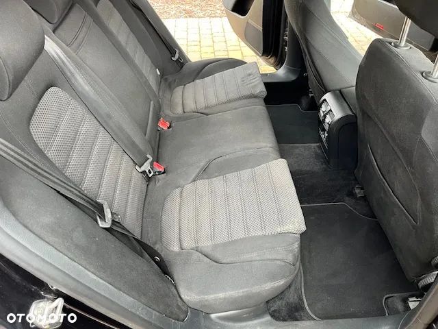 Volkswagen Passat 2.0 TDI Trendline - 15