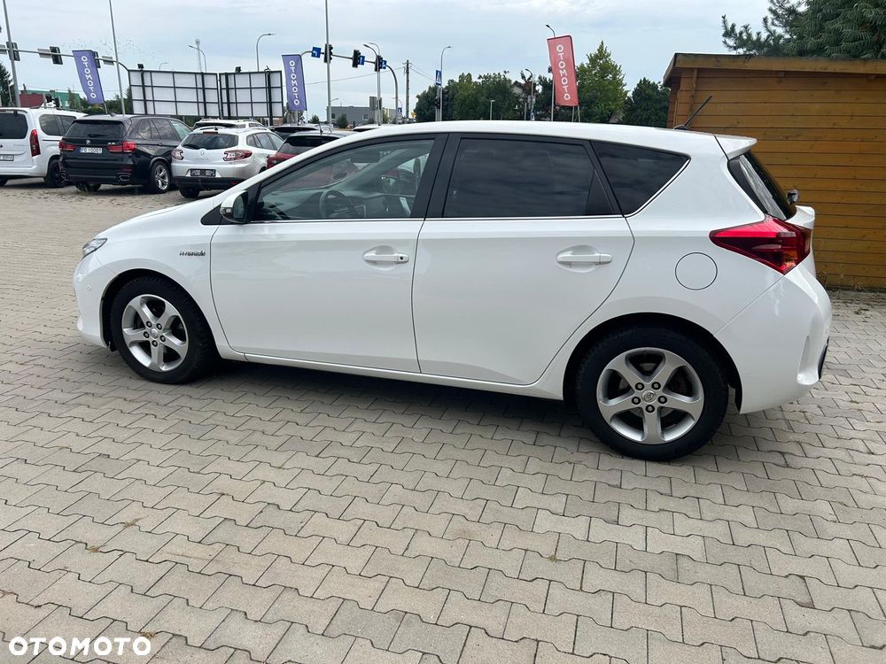 Toyota Auris - 11