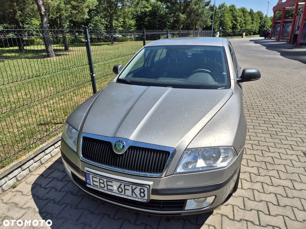 Skoda Octavia 1.6 Tour - 1