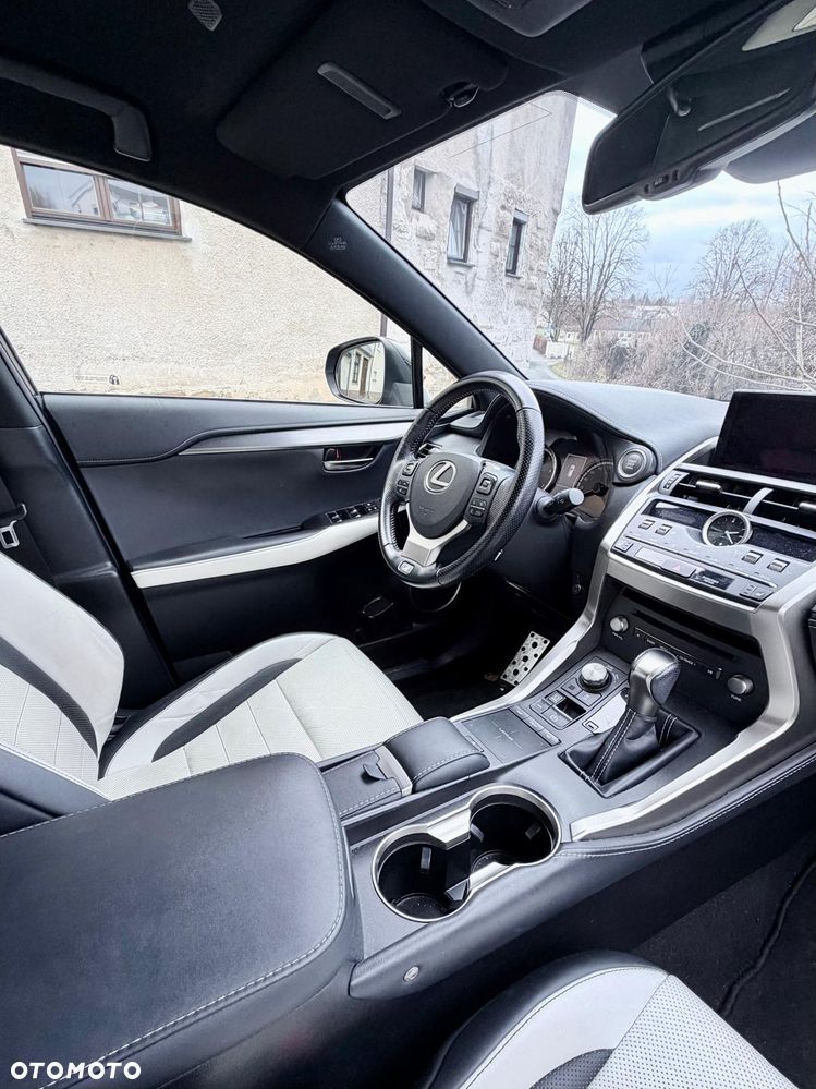Lexus NX 300 F Sport AWD - 16