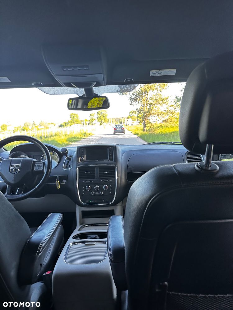 Dodge Grand Caravan 3.6 R/T - 19