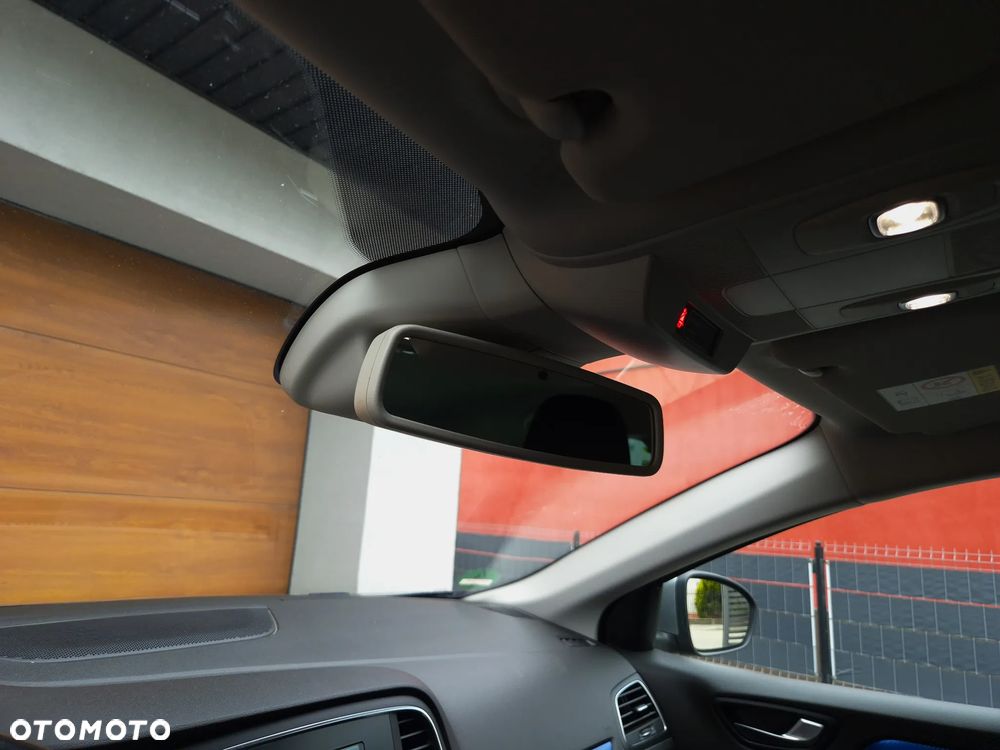 Renault Megane TCe 160 GPF GT LINE - 37