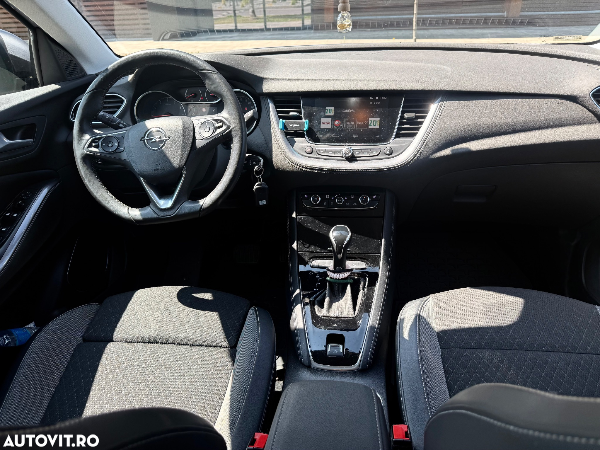 Opel Grandland X 1.2 Turbo START/STOP Aut. Innovation - 11