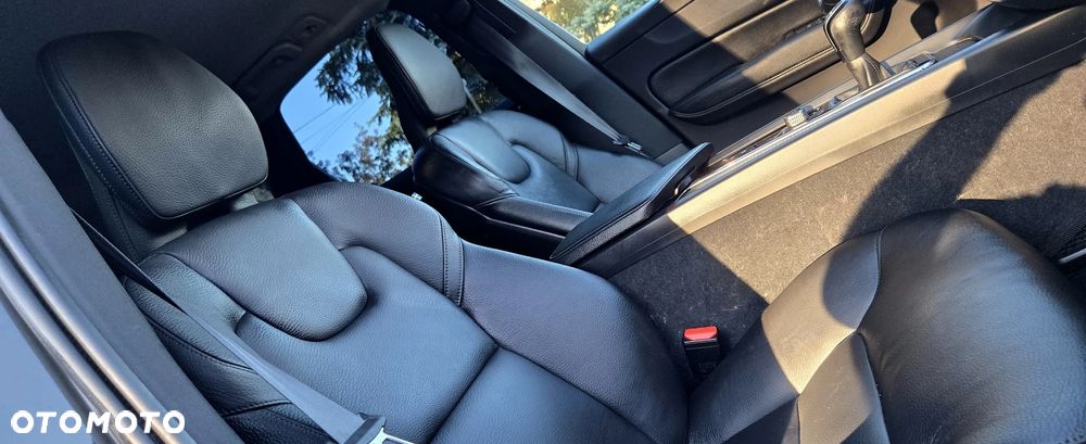 Volvo XC 60 D4 Momentum Pro - 12