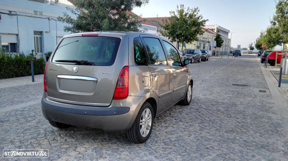 Lancia Musa 1.3 16V M-jet DFN Platino - 8