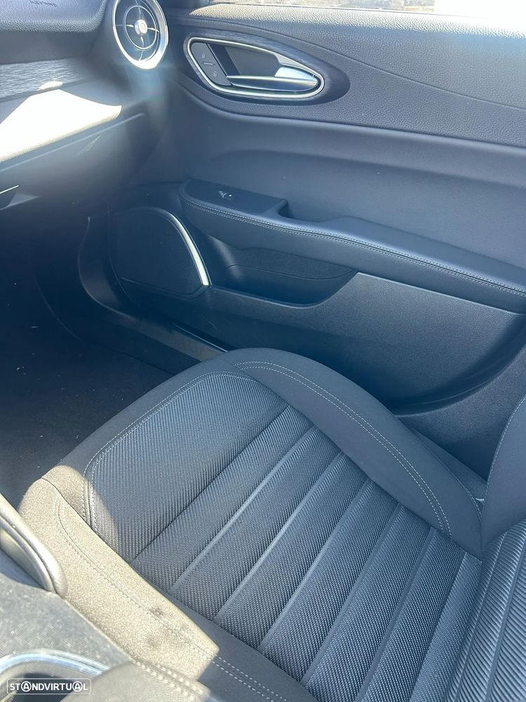 Alfa Romeo Giulia 2.2 D Super AT8 - 19