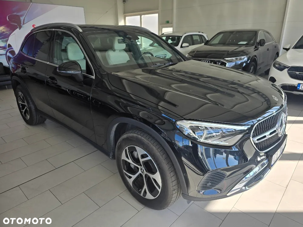 Mercedes-Benz GLC 300 e 4-Matic - 2