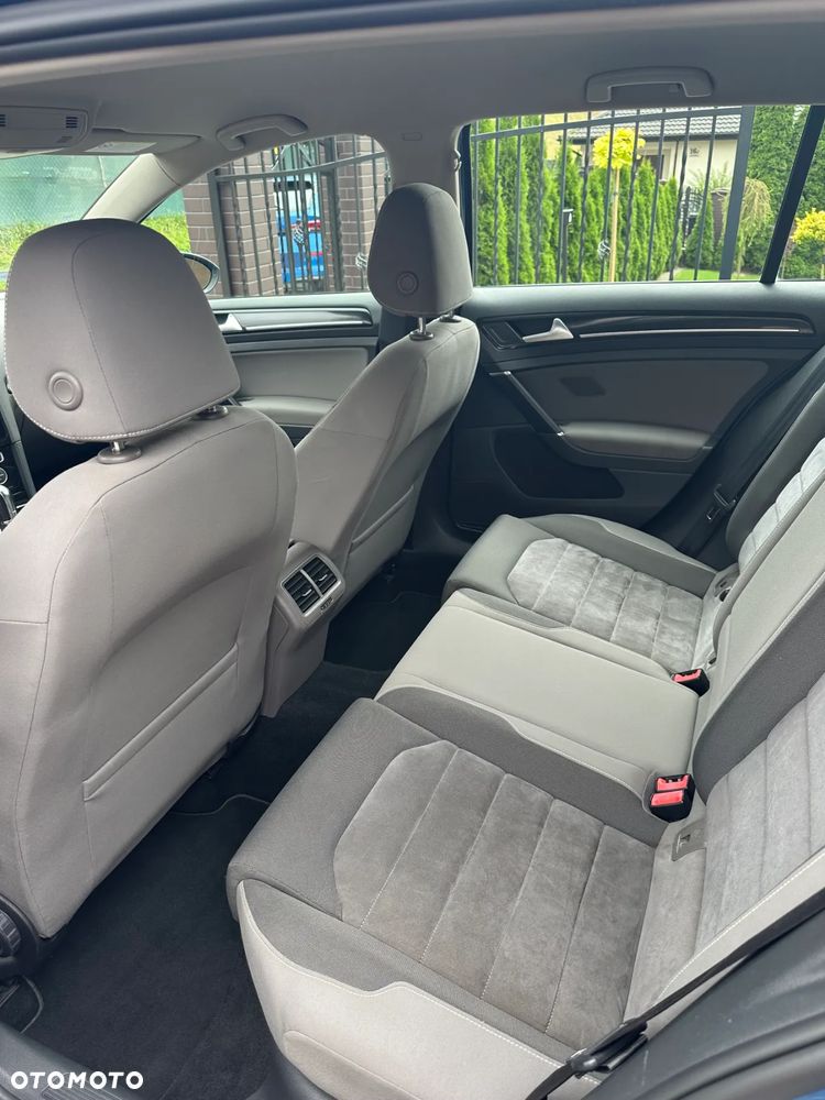 Volkswagen Golf 2.0 BlueTDI DSG Highline - 10