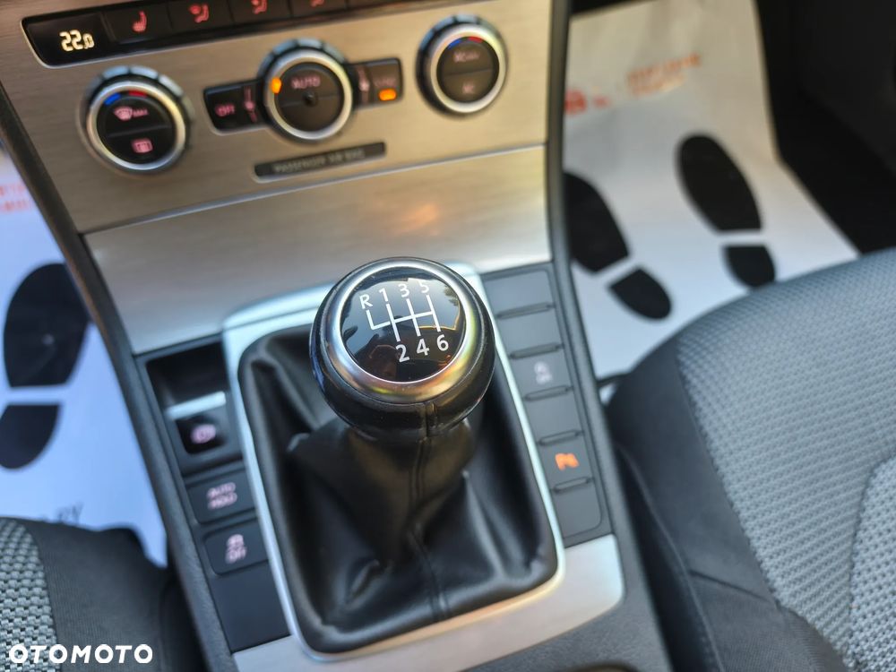 Volkswagen Passat 2.0 TDI BlueMotion Technology Highline - 27