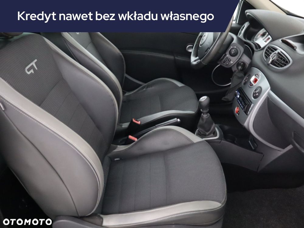 Renault Clio - 11