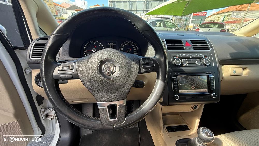 VW Touran 1.6 TDI DPF Highline - 26