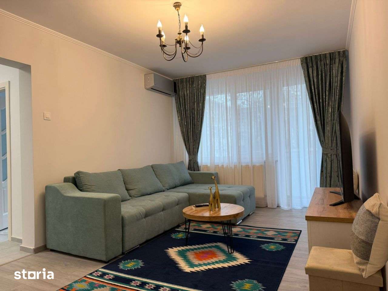 Apartament La Cheie, Etaj 1, Zona Independentei - H. Botev — fotografia 1