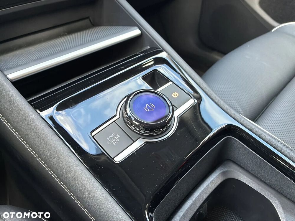 Volkswagen Tiguan - 28