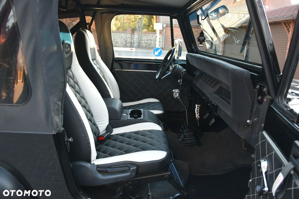Jeep Wrangler - 11