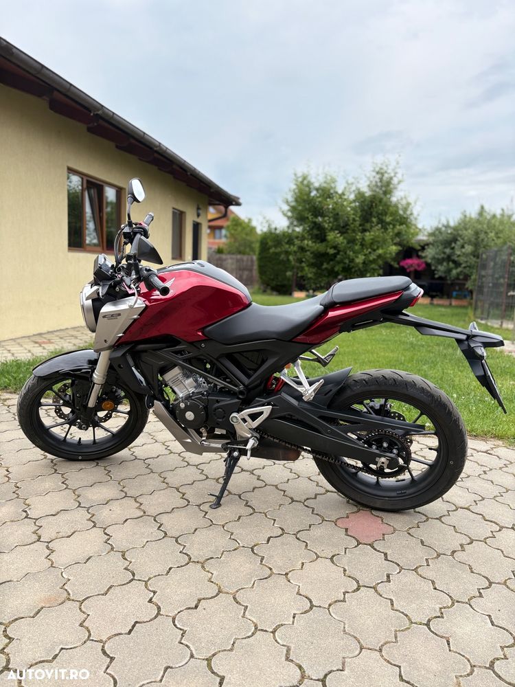 Honda CB 125R - 17