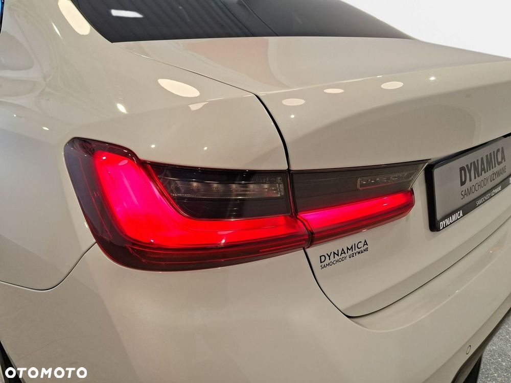 BMW Seria 3 - 12