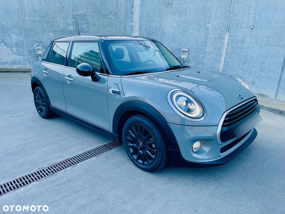 MINI Cooper Standard - 6