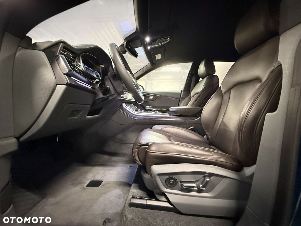 Audi Q8 - 23