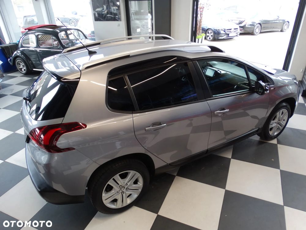 Peugeot 2008 PureTech 82 Style - 12