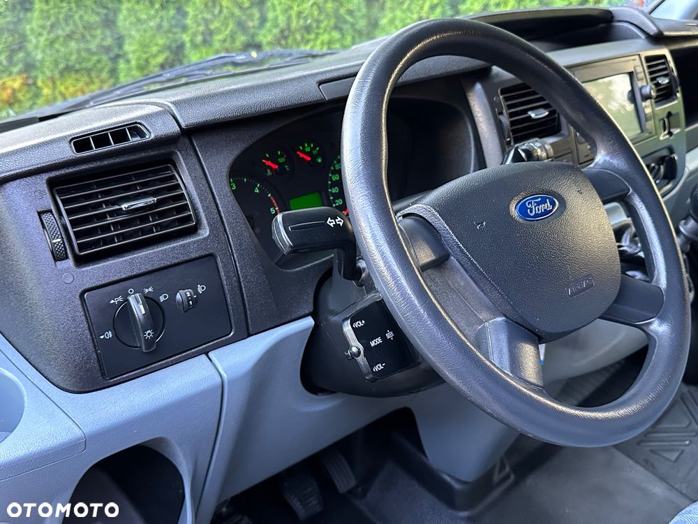 Ford Transit - 18