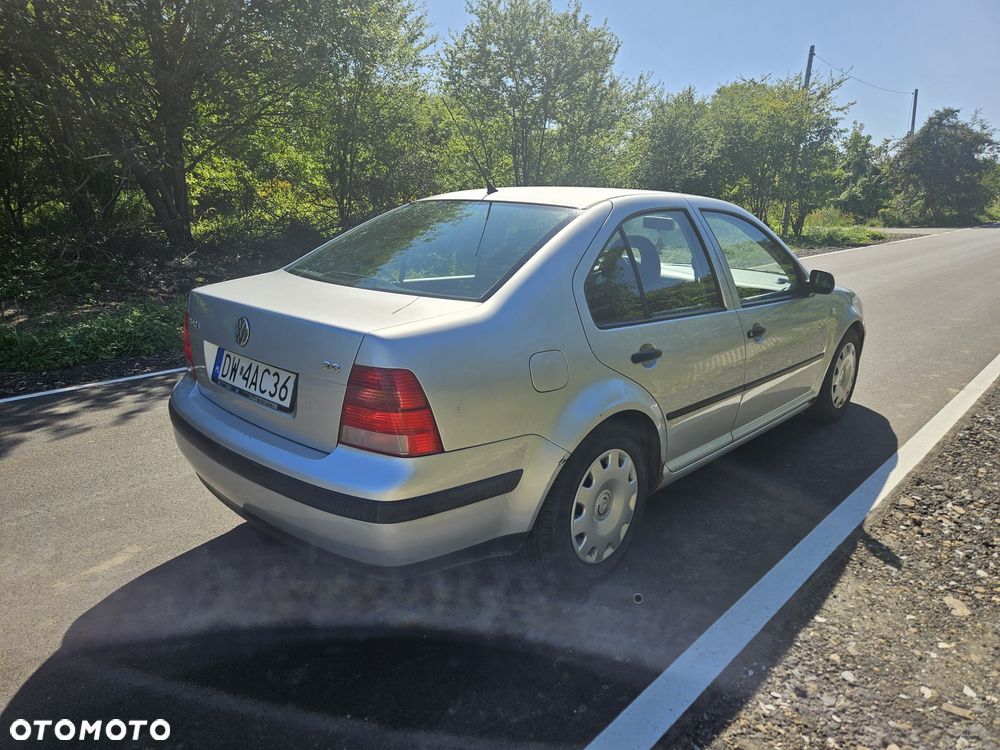 Volkswagen Bora - 2