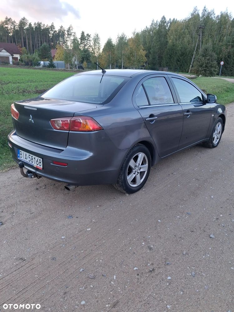 Mitsubishi Lancer - 5