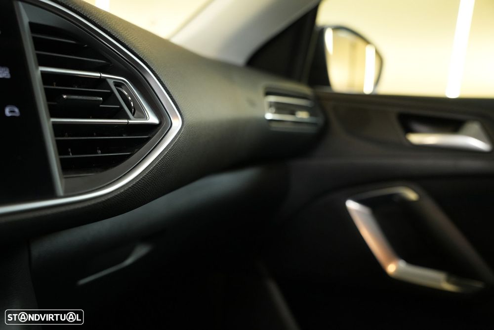 Peugeot 308 1.5 BlueHDi Style - 25