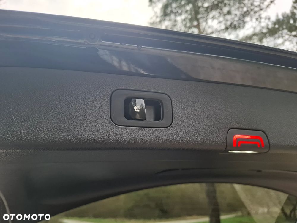 Mercedes-Benz Klasa E 200 9G-TRONIC Edition AMG Line - 11
