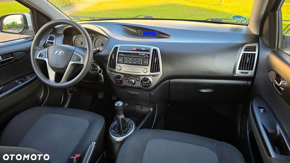 Hyundai i20 - 12