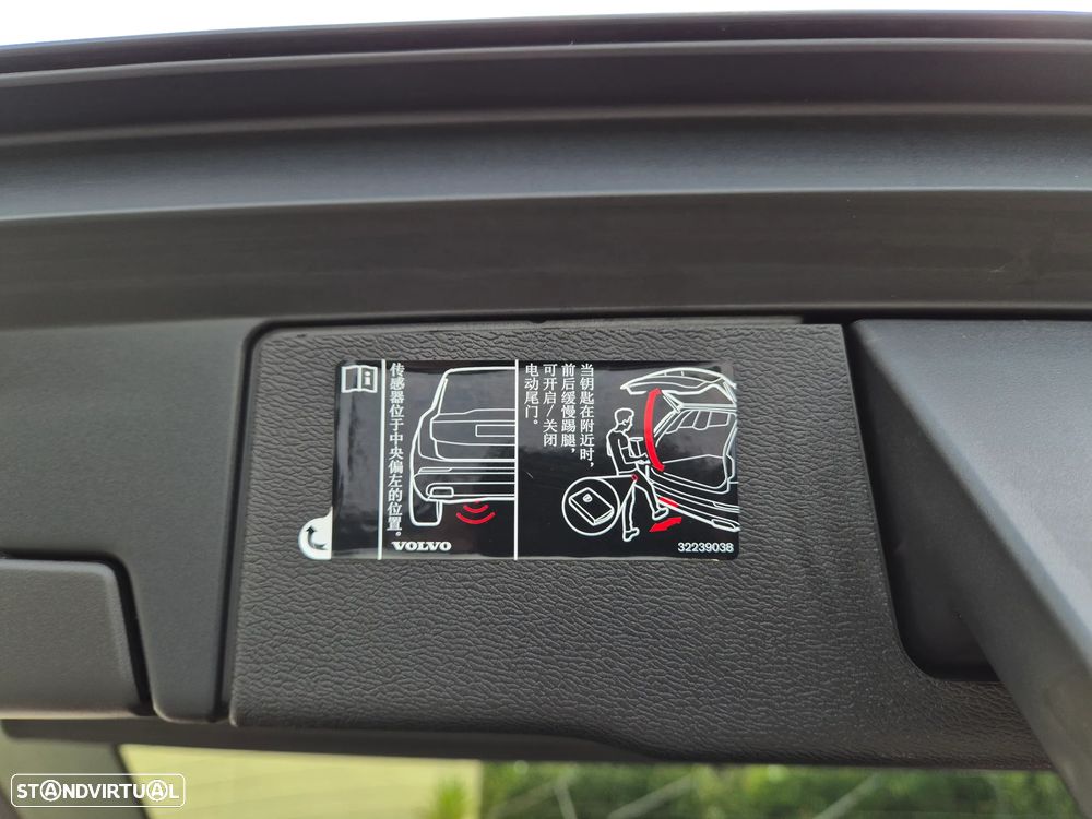 Volvo XC 60 2.0 T6 PHEV Inscription AWD - 34