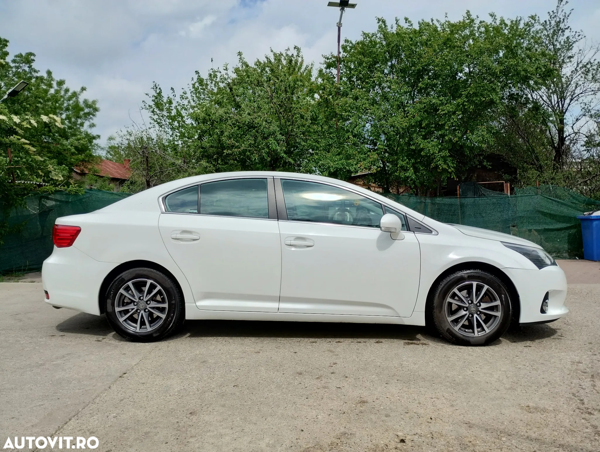 Toyota Avensis 2.0 D-4D Elegance - 6