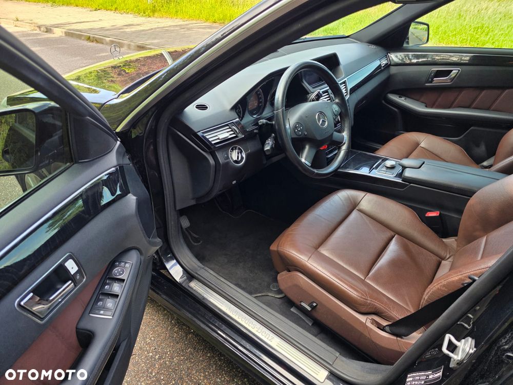 Mercedes-Benz Klasa E 300 CDI BlueEff Avantgarde - 9
