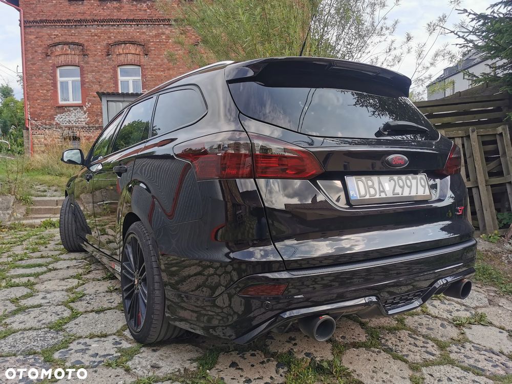 Ford Focus - 23