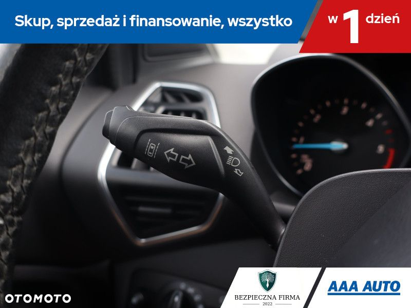 Ford Kuga - 17