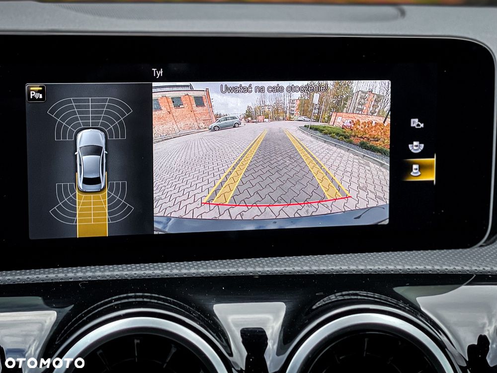 Mercedes-Benz Klasa A 180 7G-DCT AMG Line - 22