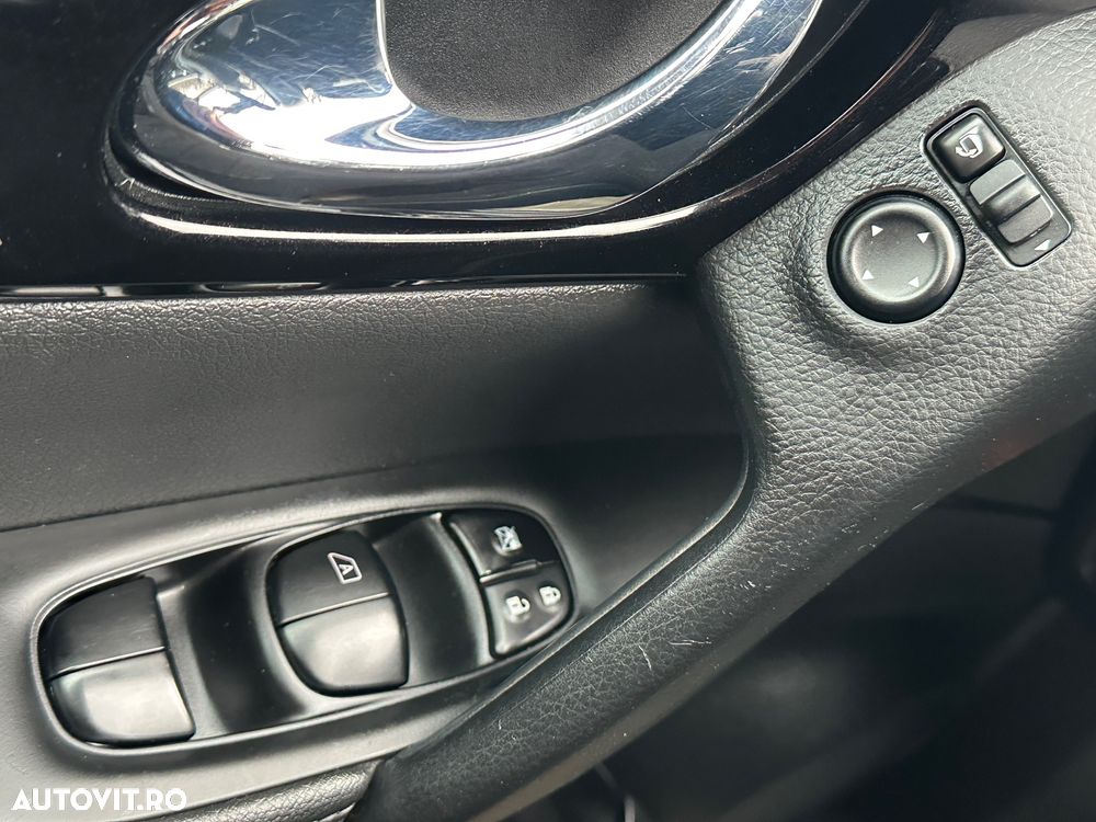 Nissan Qashqai 1.6 DIG-T TEKNA - 22