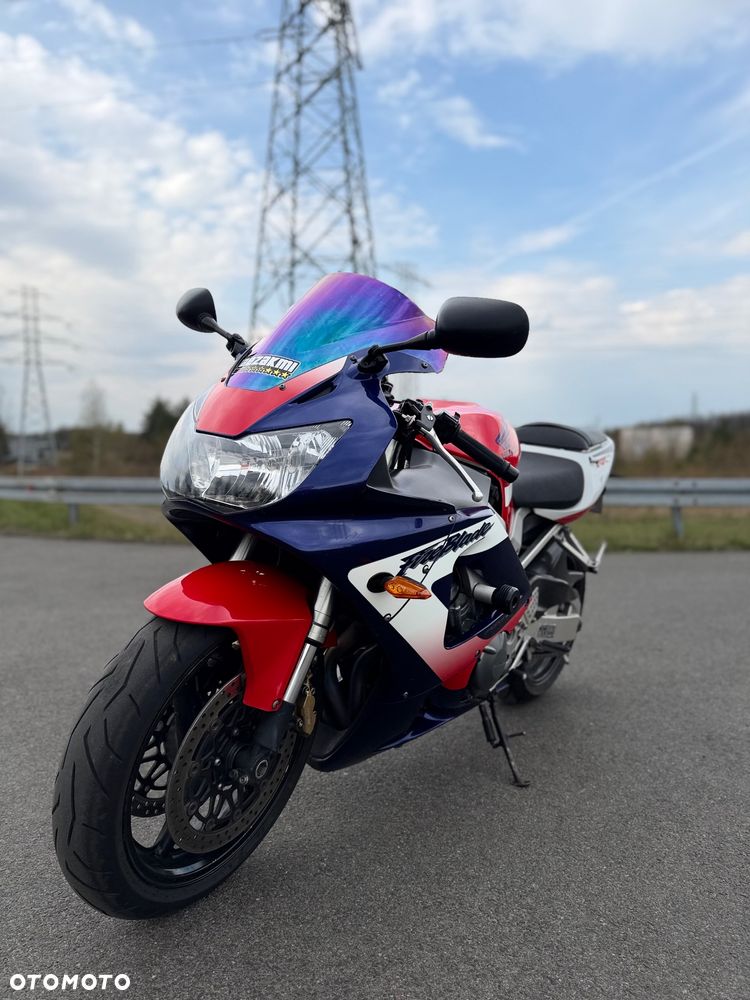 Honda CBR - 1
