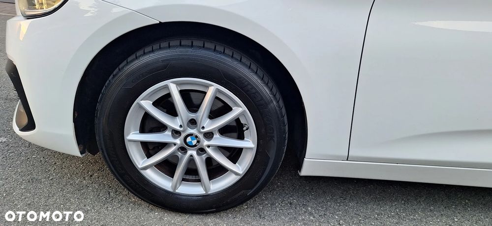 BMW Seria 2 218d - 9
