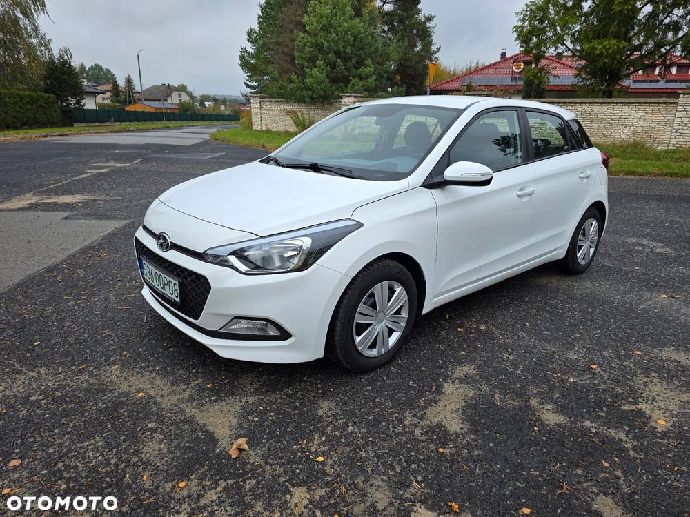 Hyundai i20 blue 1.2 - 10