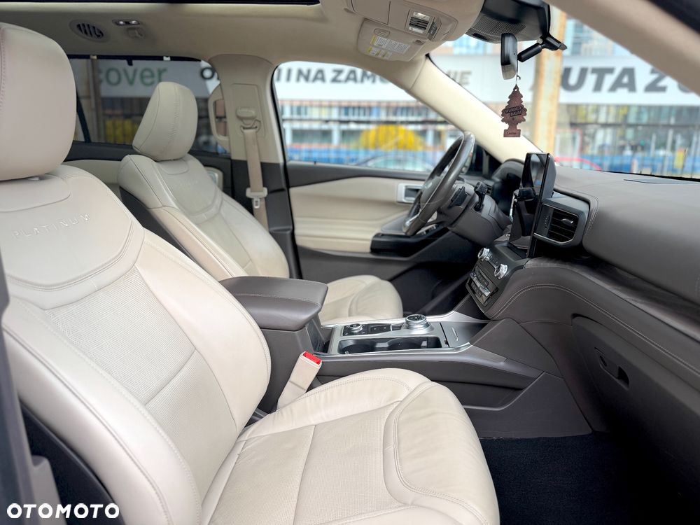 Ford Explorer EcoBoost Plug-in Hybrid ST-LINE - 23
