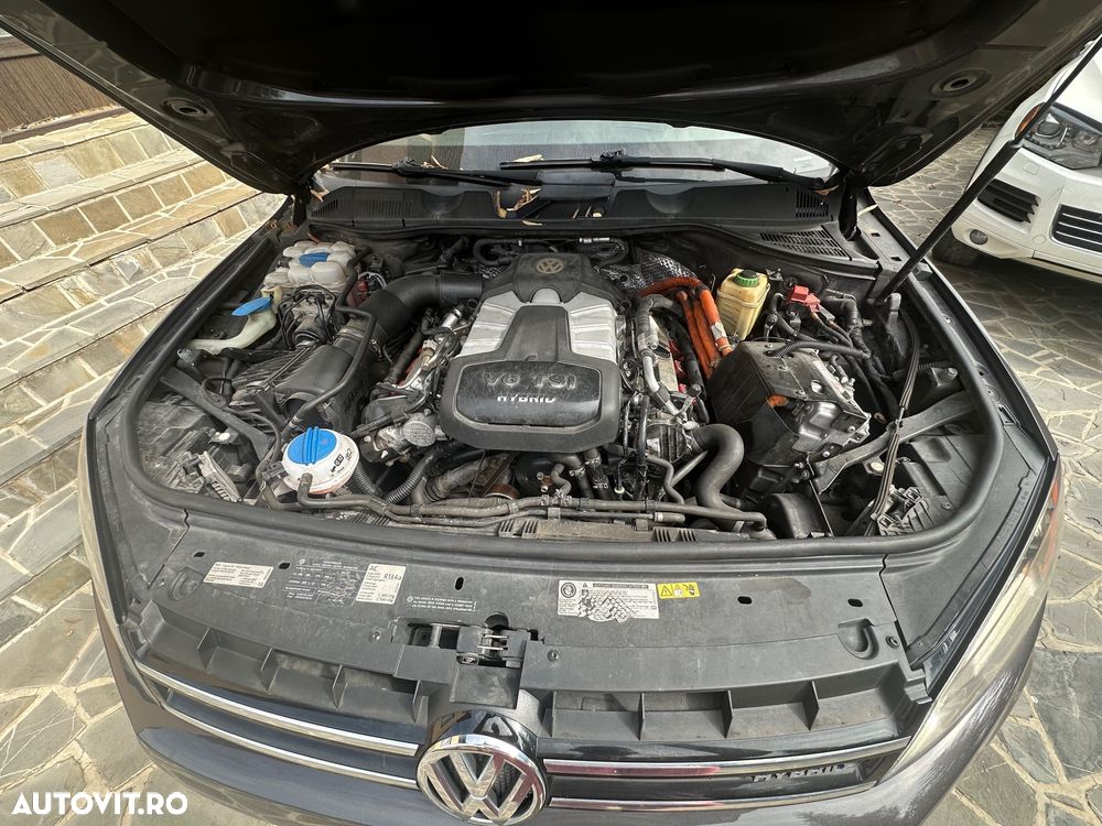 Volkswagen Touareg 3.0 V6 TFSI - 13