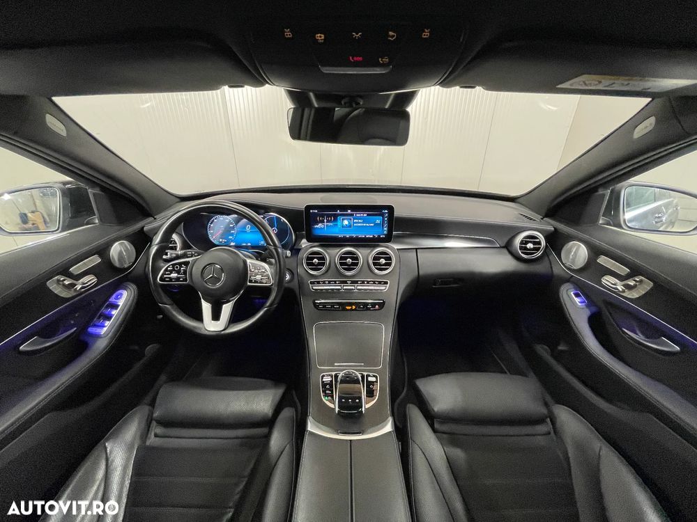 Mercedes-Benz C 300 d T 4Matic 9G-TRONIC AMG Line - 9