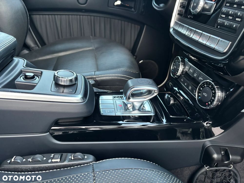 Mercedes-Benz Klasa G AMG 63 AMG SPEEDSHIFT 7G-TRONIC - 29
