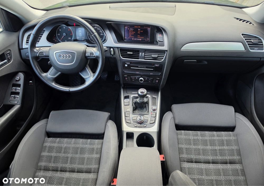 Audi A4 Limousine - 5