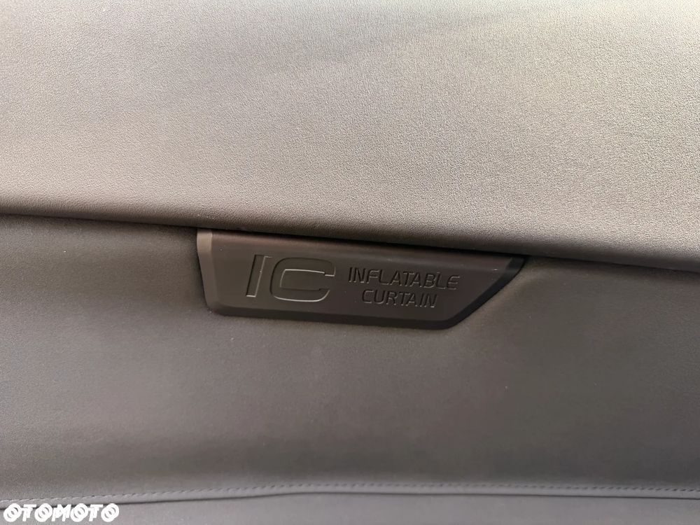 Volvo C70 2.4i Momentum - 27