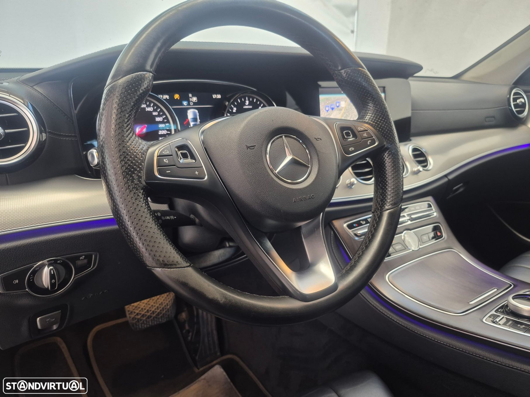 Mercedes-Benz E 220 d Exclusive Line - 11