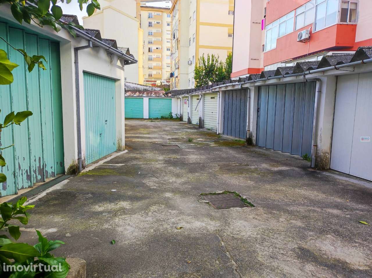 Garagem - Zona do Rodrigo - Grande imagem: 2/8